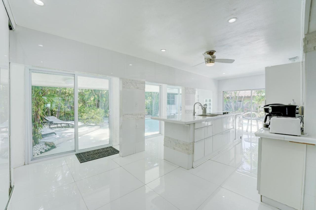 Villa Luxury Tropical Oasis! Huge Saltwater Pool! 1 Mile To Beach! Fort Lauderdale Exterior foto